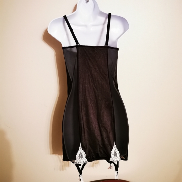 Fredricks of Hollywood Size Medium Lingerie - Picture 3 of 4